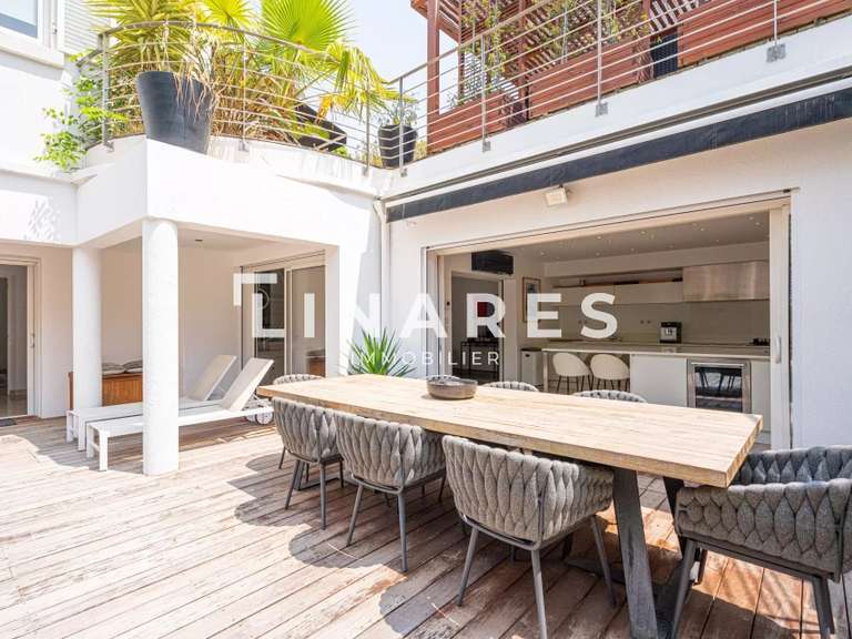 Maison Marseille 8e - 4 chambres - 306m²