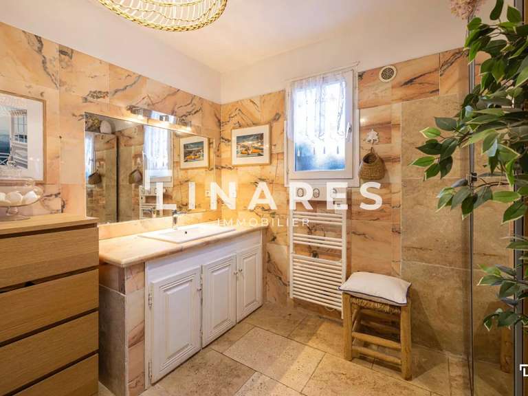 Maison Marseille 8e - 4 chambres - 145m²