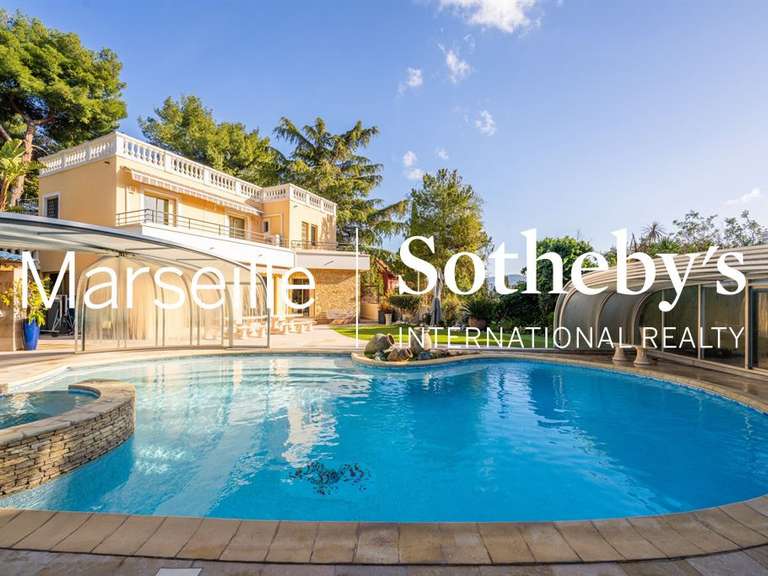 House Marseille 8e - 9 bedrooms - 630m²