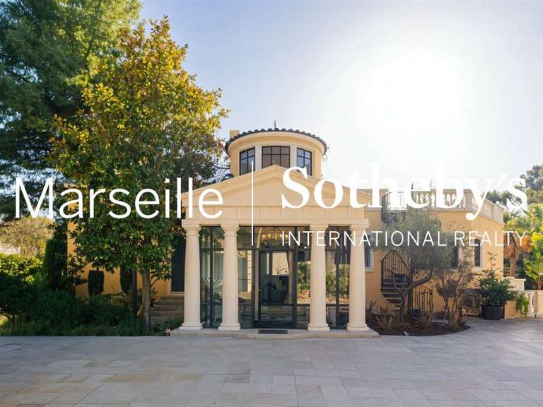 House Marseille 8e - 9 bedrooms - 630m²