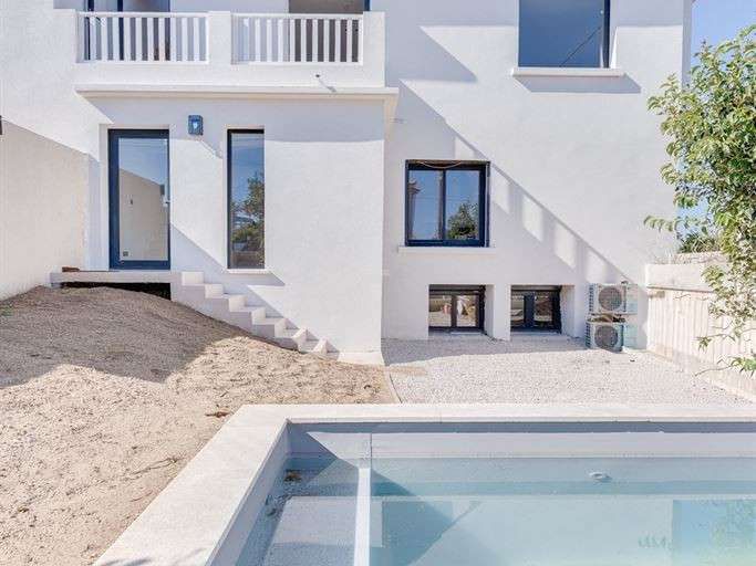 Maison Marseille 8e - 4 chambres - 140m²