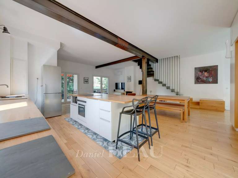 Maison Marseille 8e - 5 chambres - 240m²