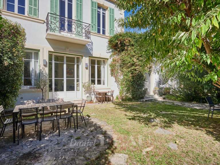 Maison Marseille 8e - 5 chambres - 230m²