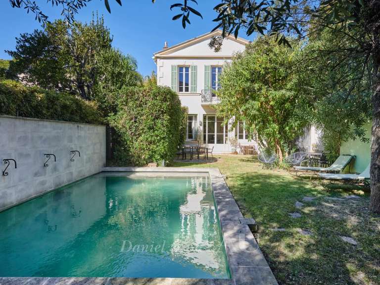 Maison Marseille 8e - 5 chambres - 230m²