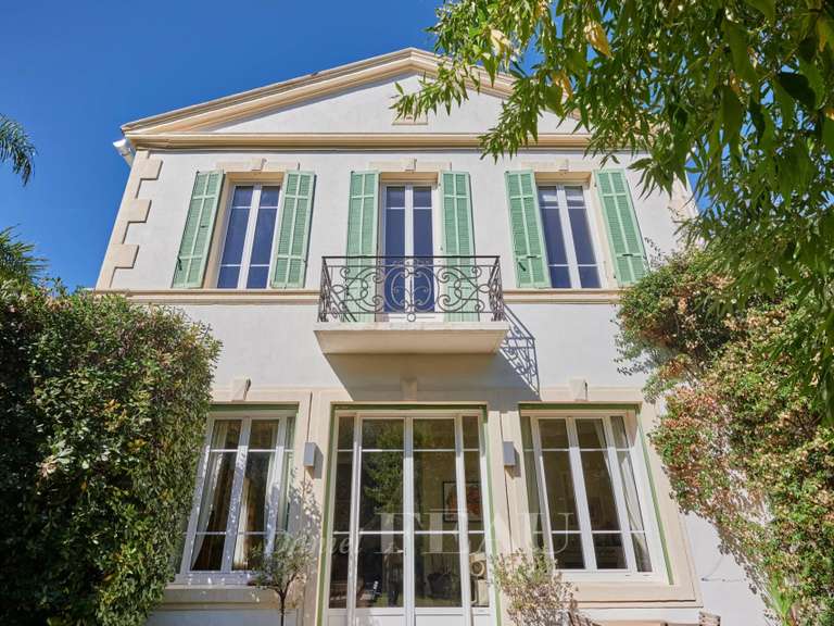 Maison Marseille 8e - 5 chambres - 230m²