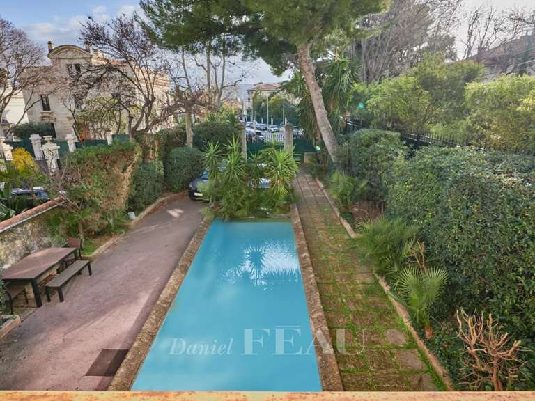 Maison Marseille 8e - 5 chambres - 398m²