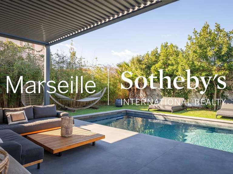 Maison Marseille 8e - 4 chambres - 245m²