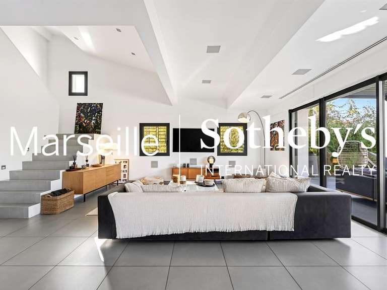 Maison Marseille 8e - 4 chambres - 245m²