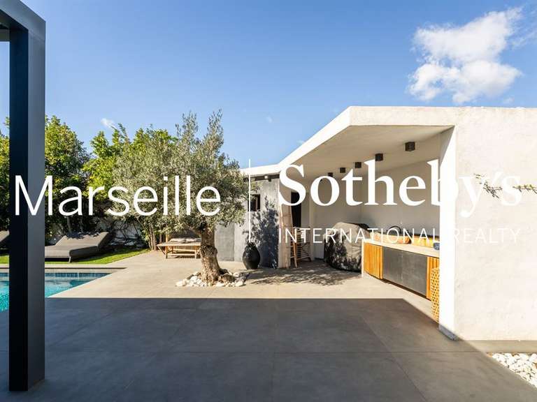 Maison Marseille 8e - 4 chambres - 245m²