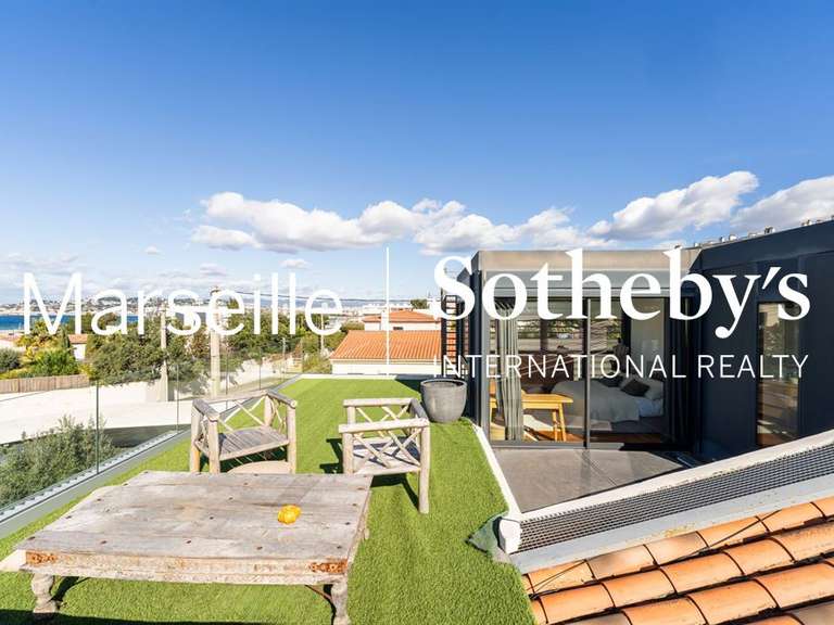 Maison Marseille 8e - 4 chambres - 245m²