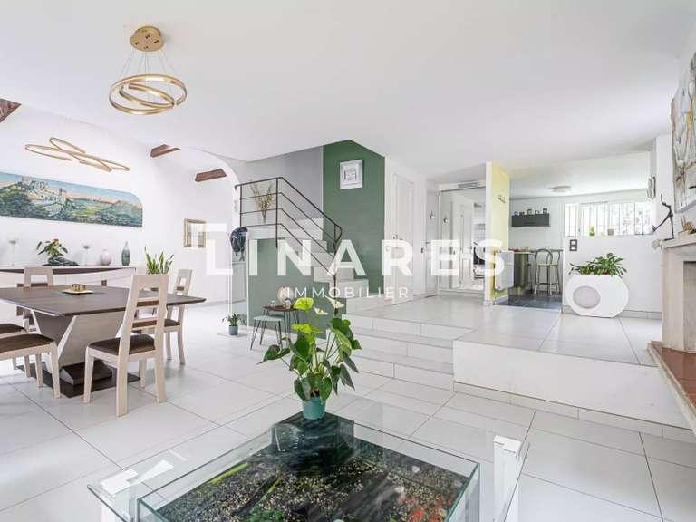 Maison Marseille 8e - 4 chambres - 150m²