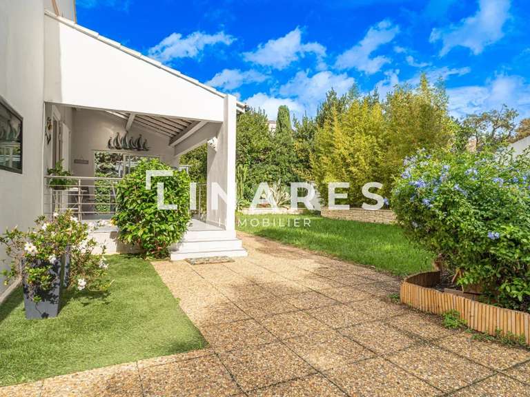 Maison Marseille 8e - 4 chambres - 150m²