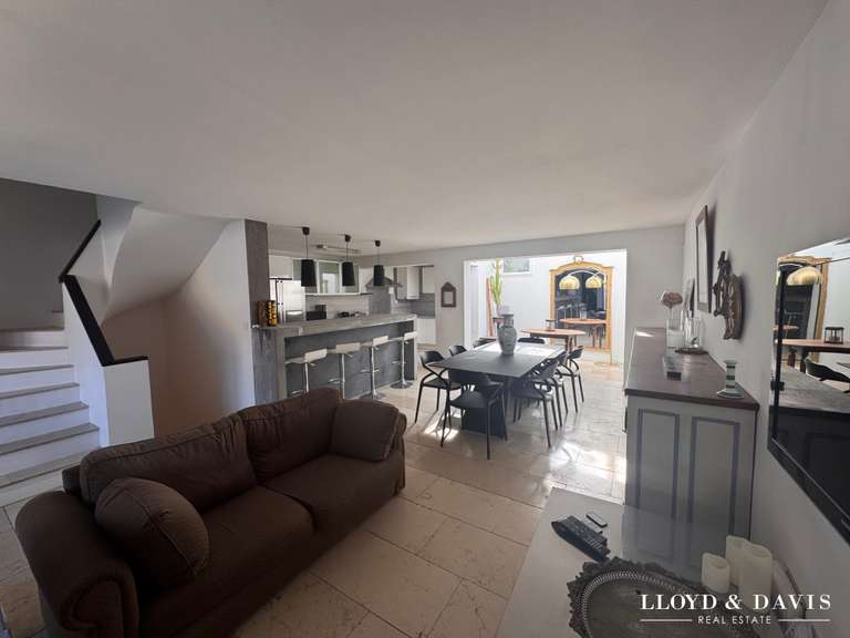 Maison Marseille 8e - 4 chambres - 175m²