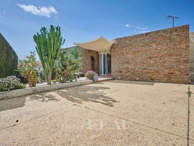 Maison Marseille 8e - 6 chambres - 383m²