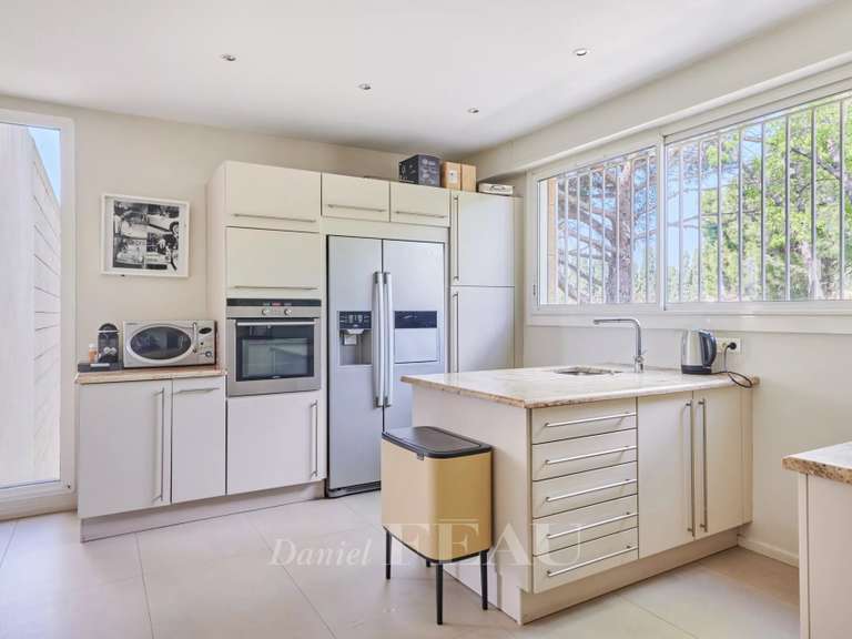 Maison Marseille 8e - 6 chambres - 383m²