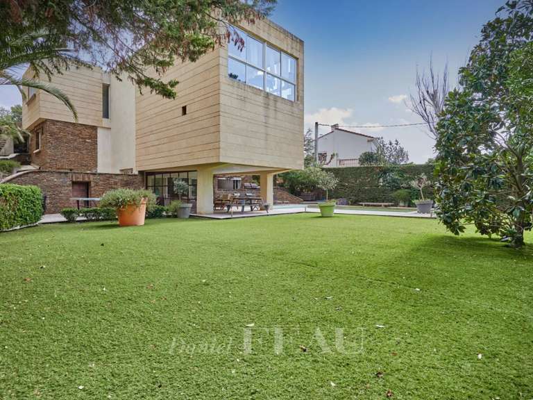 Maison Marseille 8e - 6 chambres - 383m²