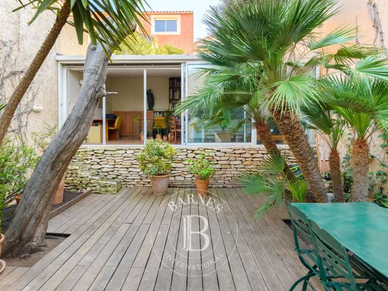 Maison Marseille 8e - 5 chambres - 266m²