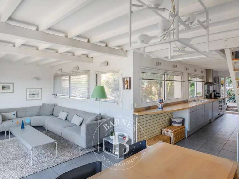 Maison Marseille 8e - 5 chambres - 266m²