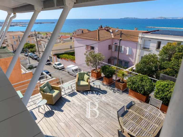 Maison Marseille 8e - 5 chambres - 266m²