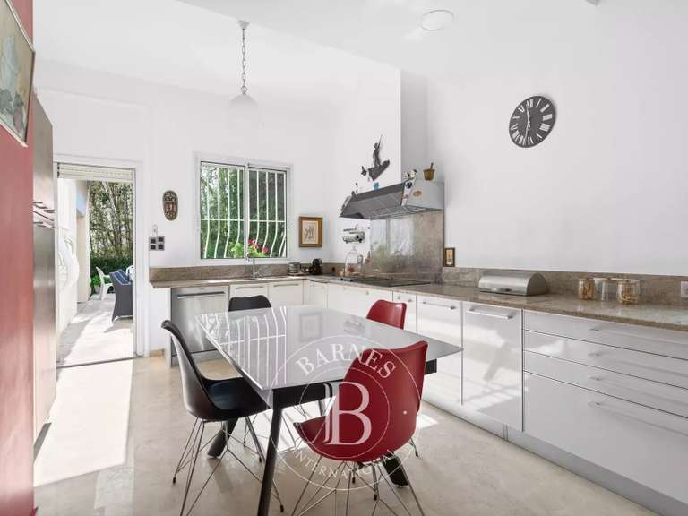 Maison Marseille 8e - 4 chambres - 336m²