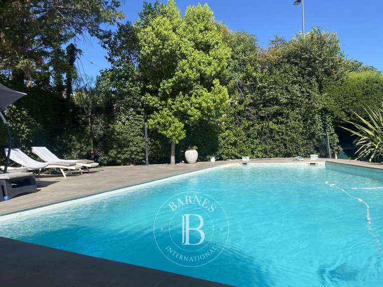 Maison Marseille 8e - 4 chambres - 336m²