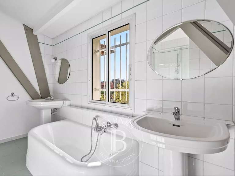 Maison Marseille 8e - 4 chambres - 336m²