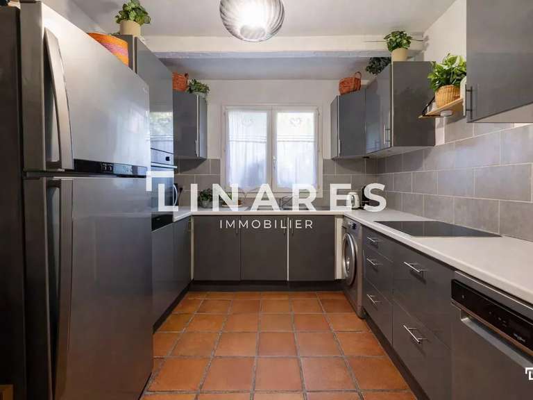 Maison Marseille 8e - 4 chambres - 145m²