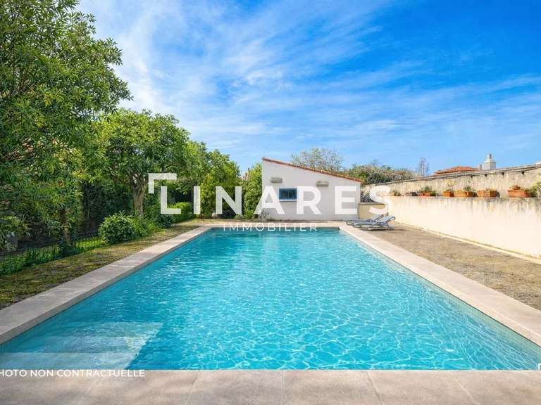 Maison Marseille 8e - 4 chambres - 188m²