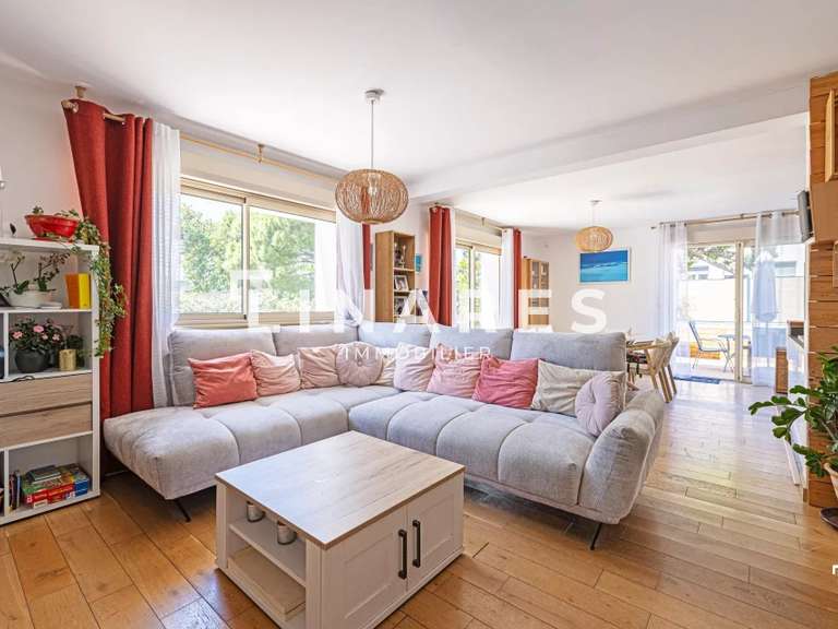 Maison Marseille 8e - 4 chambres - 157m²