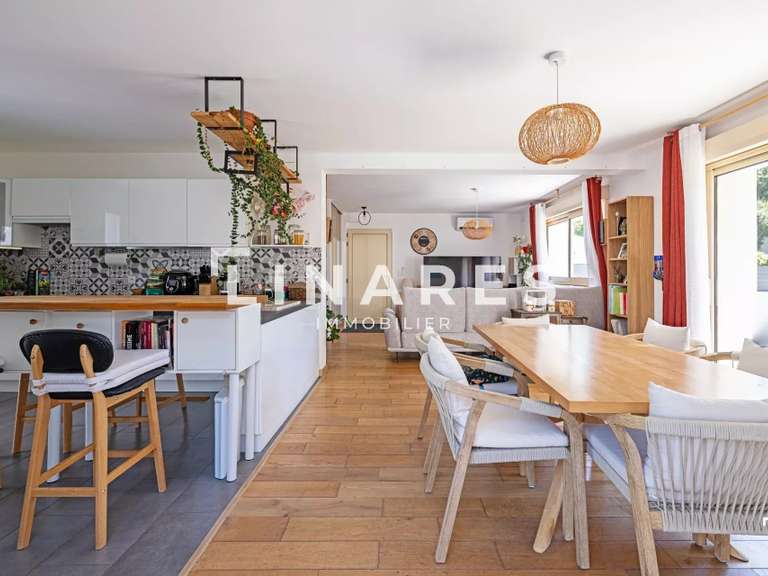 Maison Marseille 8e - 4 chambres - 157m²