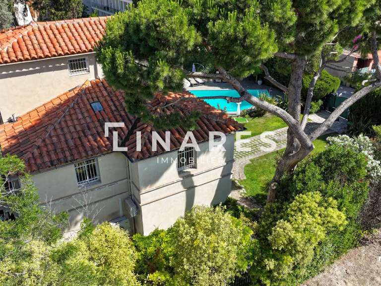 Maison Marseille 8e - 4 chambres - 336m²