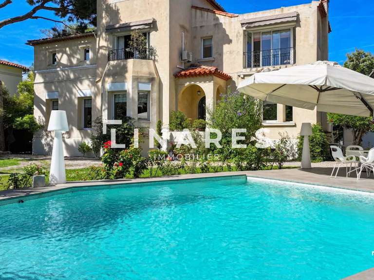 Maison Marseille 8e - 4 chambres - 336m²