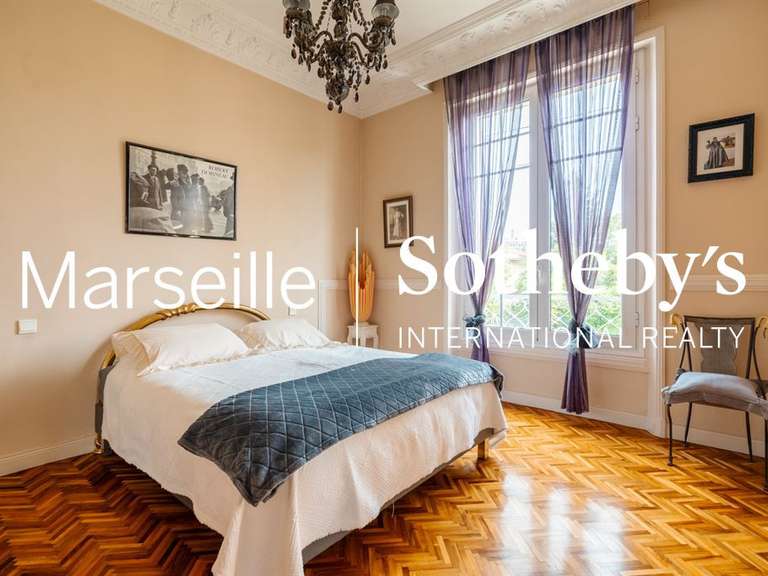 Maison Marseille 8e - 4 chambres - 212m²