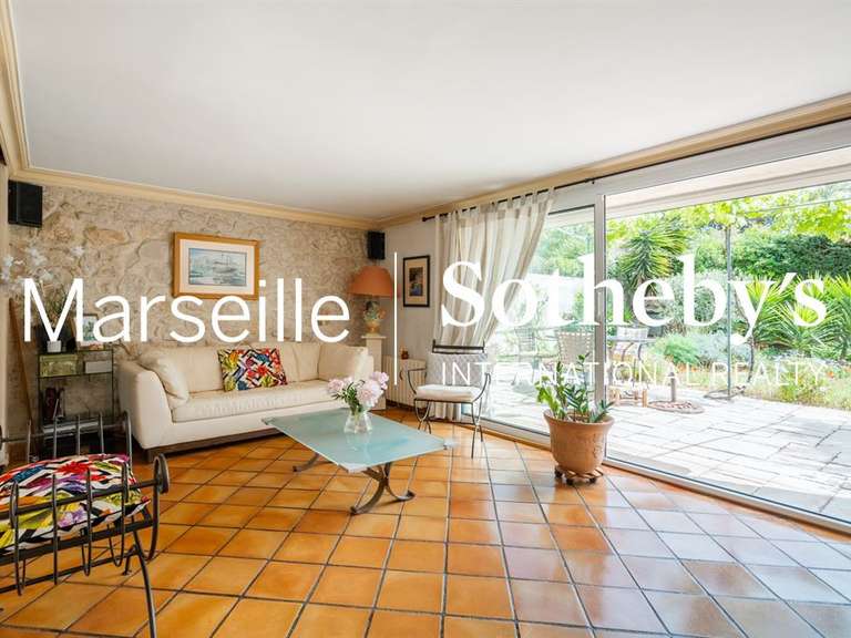 Maison Marseille 8e - 4 chambres - 212m²