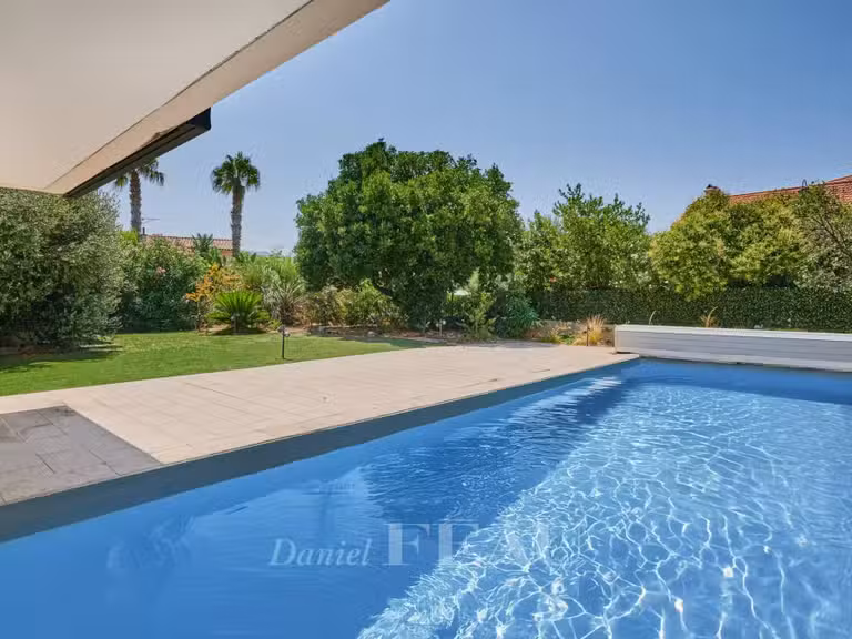 Maison Marseille 8e - 4 chambres - 338m²