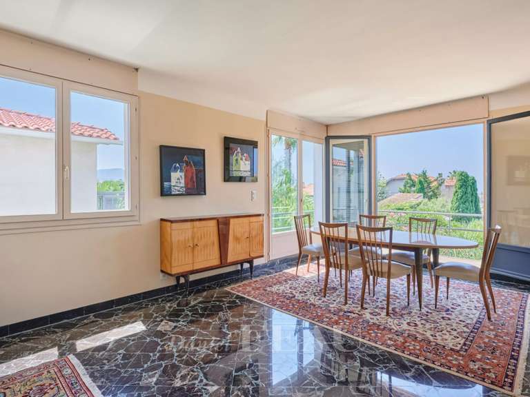 Maison Marseille 8e - 4 chambres - 338m²