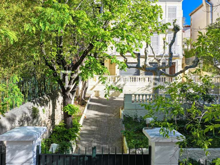 Maison Marseille 8e - 357m²