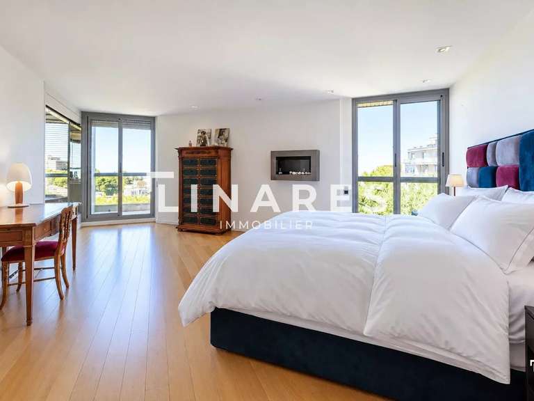 Maison Marseille 8e - 5 chambres - 313m²