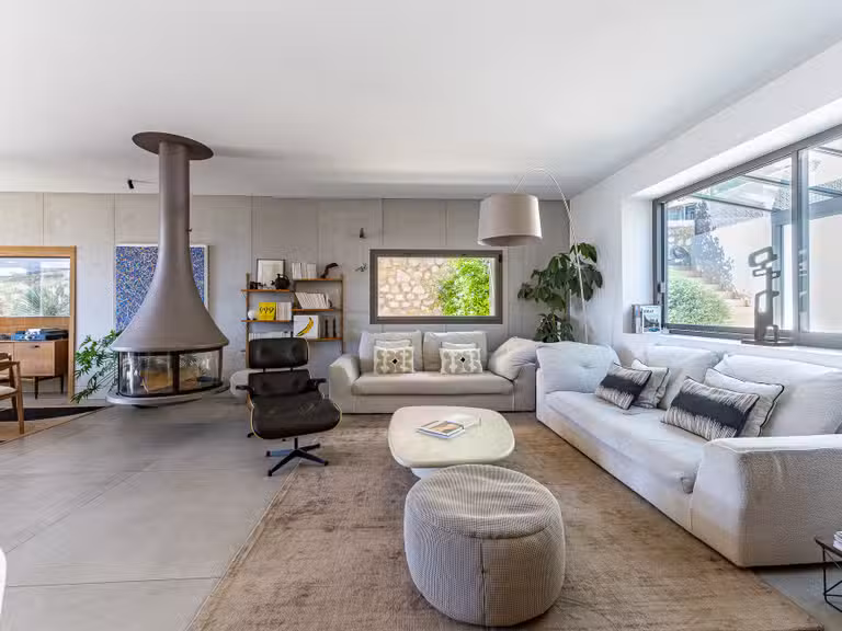 Maison Marseille 8e - 5 chambres - 242m²