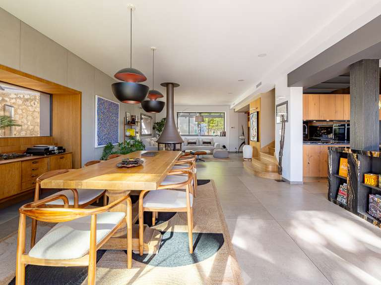 Maison Marseille 8e - 5 chambres - 242m²