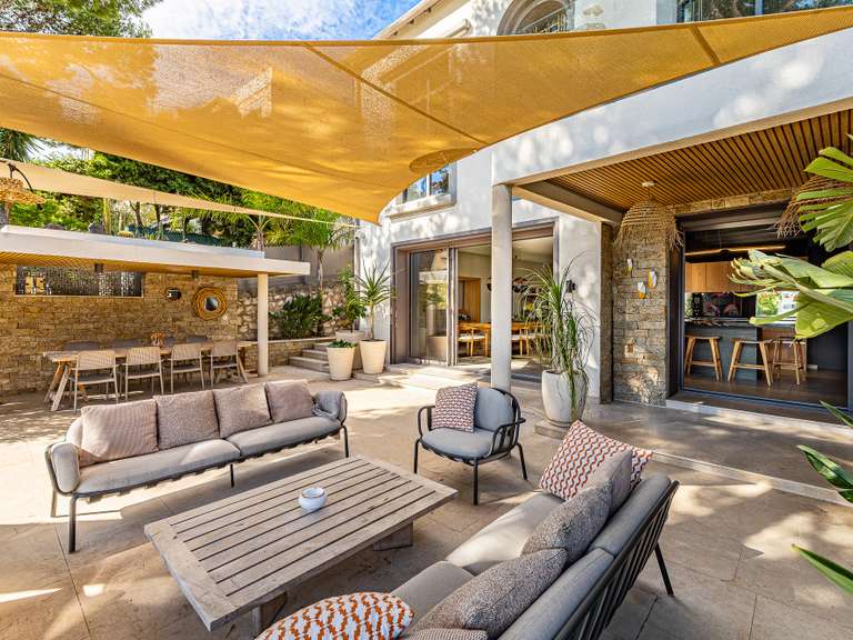Maison Marseille 8e - 5 chambres - 242m²
