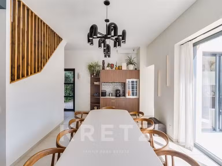 Maison Marseille 8e - 5 chambres - 250m²