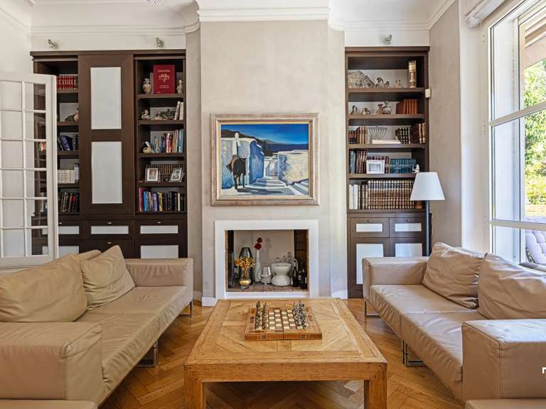 Maison Marseille 8e - 6 chambres - 325m²
