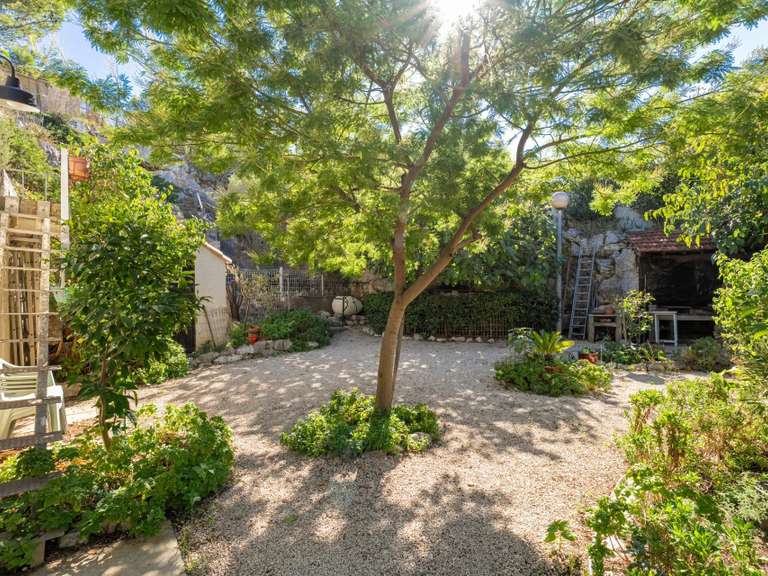 Maison Marseille 8e - 4 chambres - 228m²