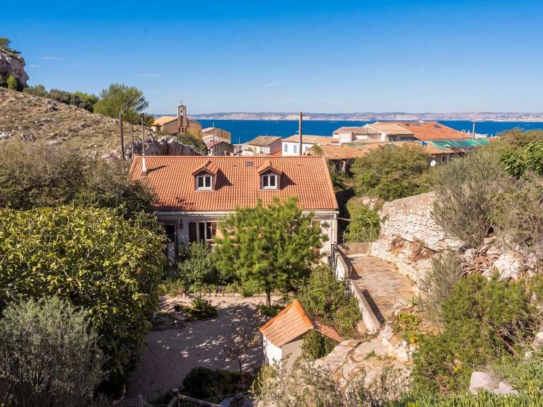 Maison Marseille 8e - 4 chambres - 228m²