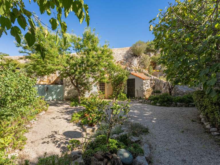 Maison Marseille 8e - 4 chambres - 228m²