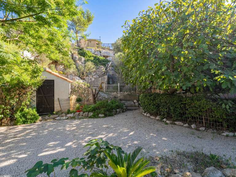 Maison Marseille 8e - 4 chambres - 228m²