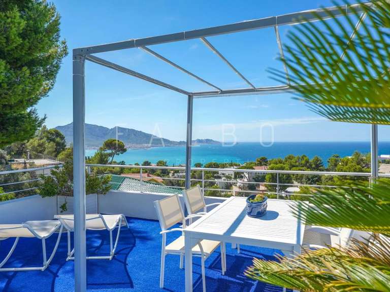 Propriété avec Vue sur mer Marseille 8e - 5 chambres - 235m²