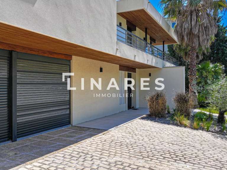 Villa Marseille 8e - 7 bedrooms - 349m²