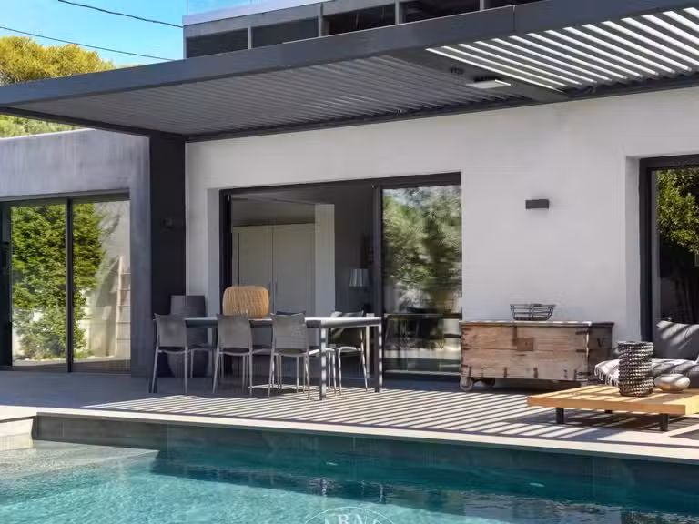 Villa Marseille 8e - 4 bedrooms - 240m²
